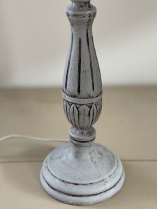 Pied de lampe patiné