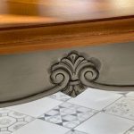 Moulure de table gris et bois patine noire