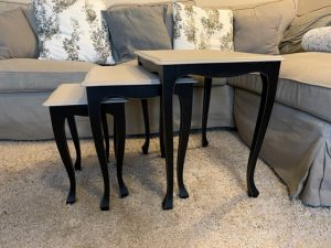 Tables gigognes noir & beige