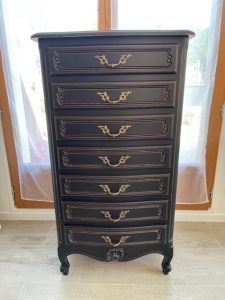 Semainier noir et bois