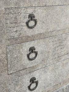 Tiroirs secrétaire patine à l'ancienne et écriture