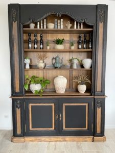 Bibliothèque noire et bois style industriel